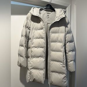 Women’s Uniqlo puffer jacket